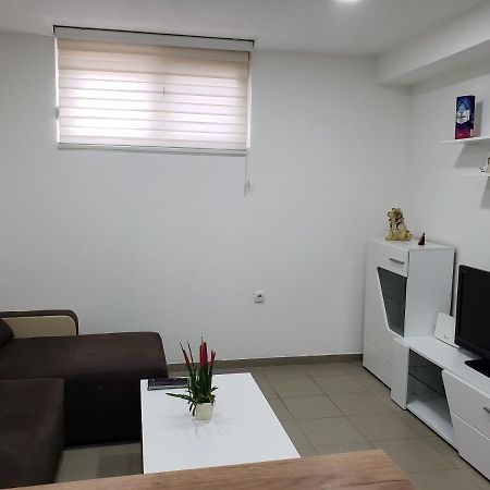 Apartmani Pajic ยาโกดินา ภายนอก รูปภาพ
